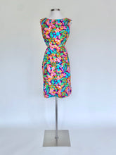 Load image into Gallery viewer, Vintage Bright Floral Short Sundress - Size 6