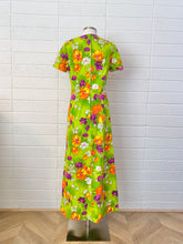 Load image into Gallery viewer, Vintage Short Sleeve Botton Front Green Maxi Dress - Size 4