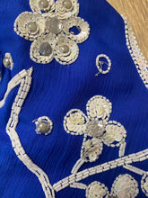Load image into Gallery viewer, Vintage Beaded Blue and White Short Sleeve Cocktail Dress - Size 4