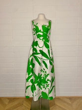 Load image into Gallery viewer, Vintage Green Floral Maxi Dress