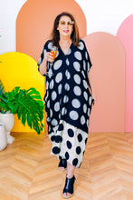 Load image into Gallery viewer, geometric print kaftan