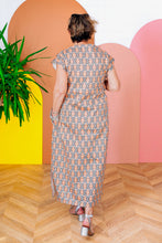 Load image into Gallery viewer, geometric printed dress