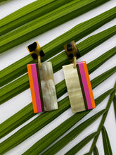 Load image into Gallery viewer, Horn fashion earrings