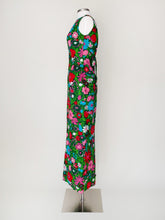 Load image into Gallery viewer, red and green dress