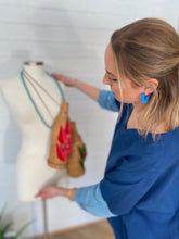 Load image into Gallery viewer, hoop earrings