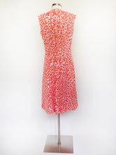 Load image into Gallery viewer, Cap sleeve shift dress with pink and red floral print