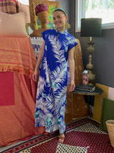 Load image into Gallery viewer, Women's collar maxi dress, tropical design, blue