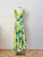Load image into Gallery viewer, Vintage Fit and Flare Floral Maxi Dress - Size 4
