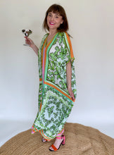 Load image into Gallery viewer, Kakee Kaftan in Geo Garden
