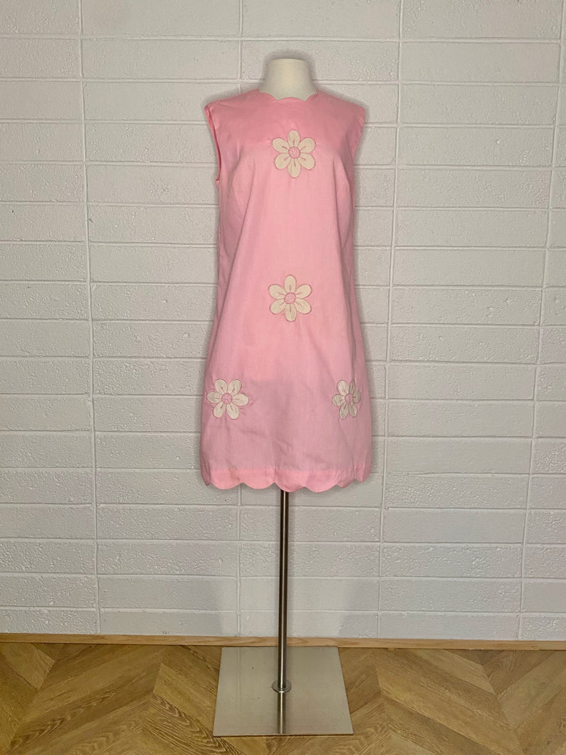 vintage daisy sheath dress