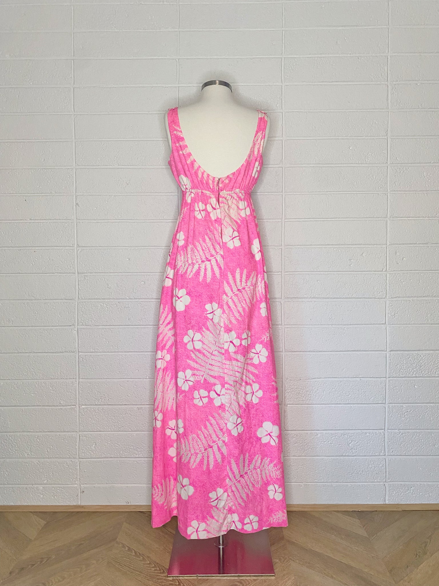pink hawaiian print dress Leilani Wrap good everyday style Vintage Bright Pink Hawaiian Print