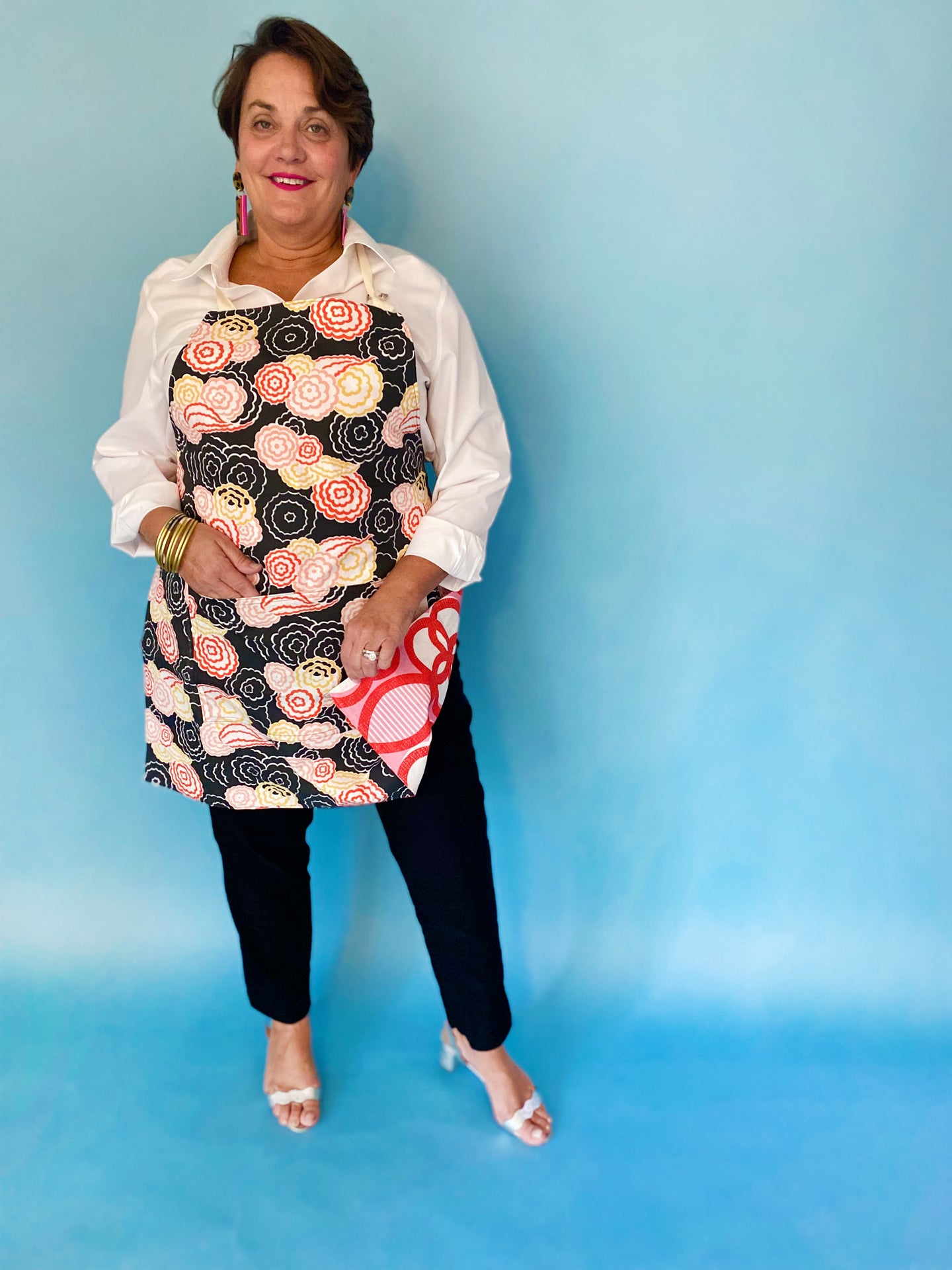 Reversible Apron Wavy Floral and Pink Red Geo Prints