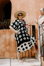 Load image into Gallery viewer, black and white modern caftan
